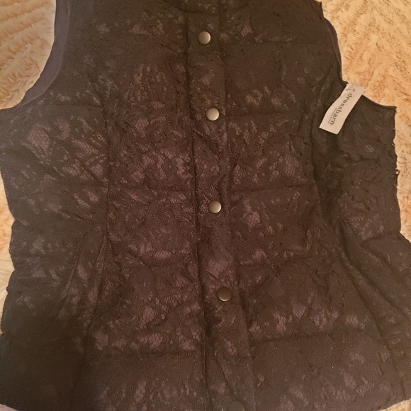 Roz & Ali Black puffer vest with lace overlay - Picture 1 of 4